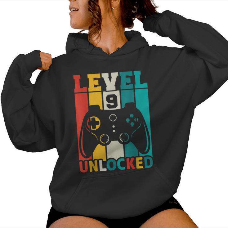 Gaming Vintage 9Th Birthday 9 Year Old Boy Girl Gamer Women Hoodie