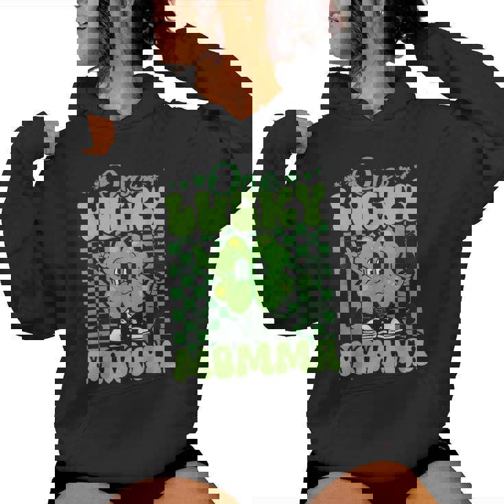 One Lucky Momma Groovy Retro Momma St Patrick's Day Women Hoodie