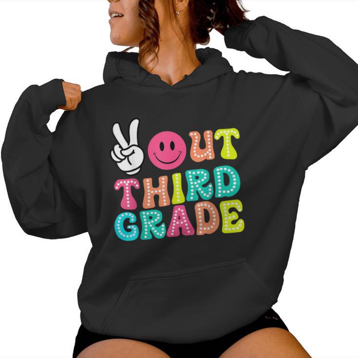 Peace Out 3Rd Grade Graduation Class 2024 Last Day Of School Women Hoodie