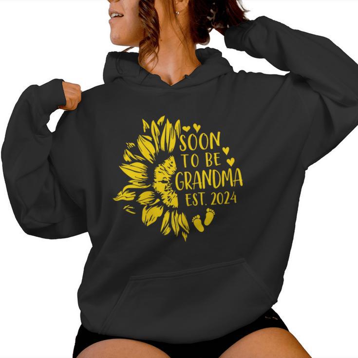 Soon To Be Grandma Est 2024 Pregnancy Announcement Women Hoodie