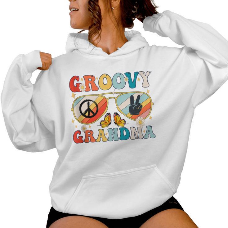 Groovy Grandma 70S Vibe Bday Colors Groovy Peace Sign Women Hoodie