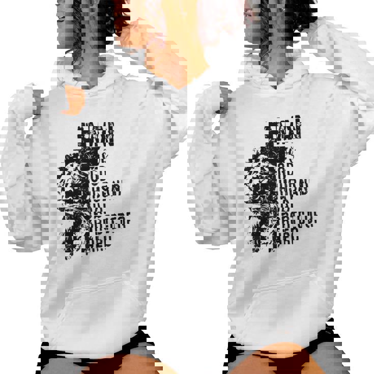 Retro Man Of God Husband Dad Protector Hero Dad Christian Women Hoodie