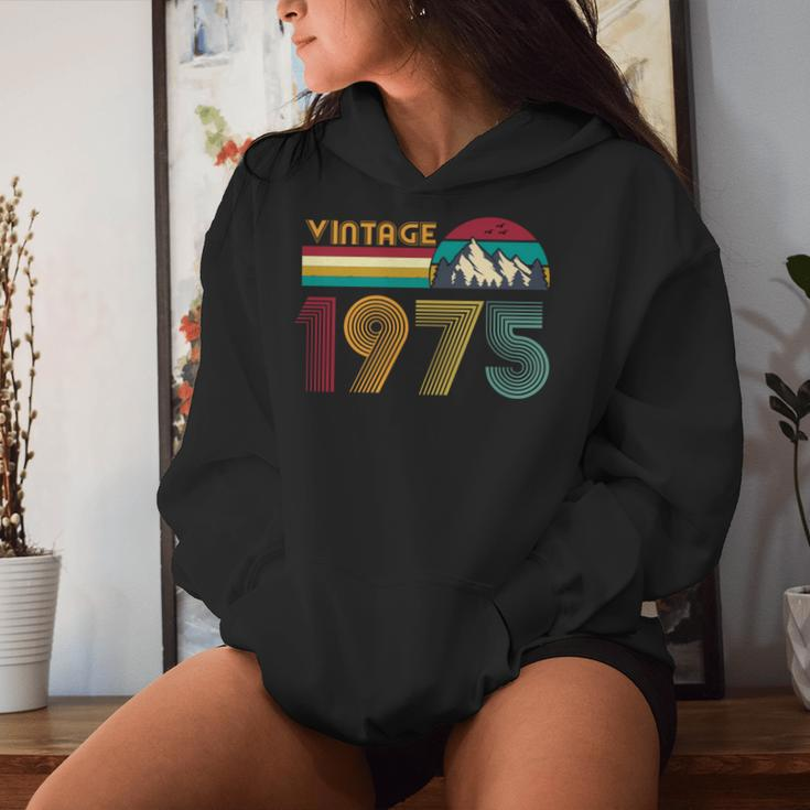 49Th Birthday 49 Years Old Retro Vintage 1975 Women Hoodie Gifts for Her