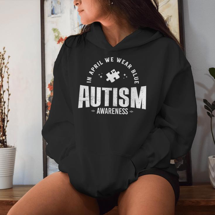 Im April Tragen Wir Blauen Autismus-Bewusstseinsmonat Autismus Mama Papa Kapuzenpullover für Damen Geschenke für Sie