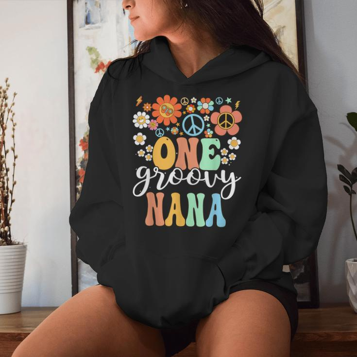 Groovy Nana Retro Grandma Birthday Matching Family Party Women Hoodie Gifts for Her