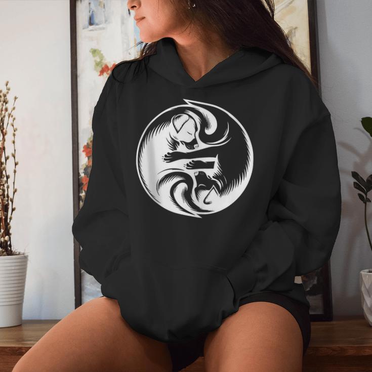 Hunde Balance Yin Yang Hundeliebhaber Geburtstag Mama Papa Kapuzenpullover für Damen Geschenke für Sie