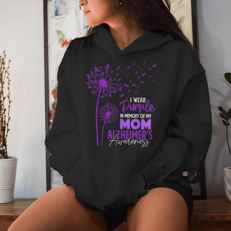 I Wear Purple In Memory Of My Mom Alzheimer's Awareness Women Hoodie Gifts for Her