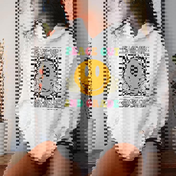 Peace Out 2Nd Grade Teacher Retro Smile Last Day Of School Women Hoodie Gifts for Her