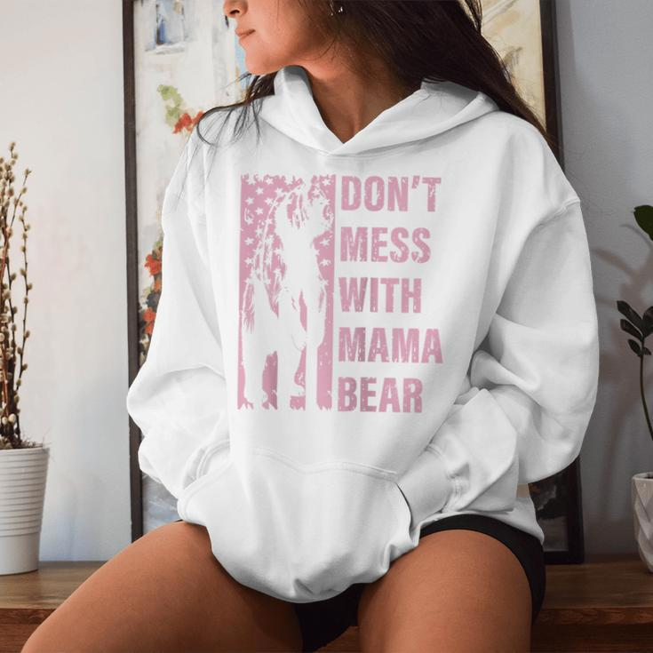 Retro Don't Mess With Mama Bear Lustiger Muttertag Raglan Kapuzenpullover für Damen Geschenke für Sie