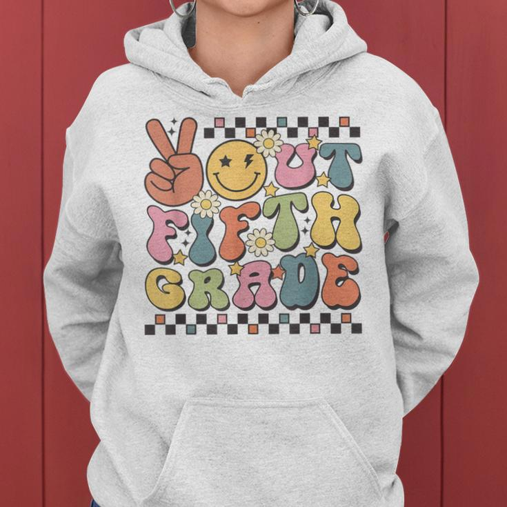 School Last Day Of 5Th Grade Groovy Peace Out Fifth Grade Women Hoodie