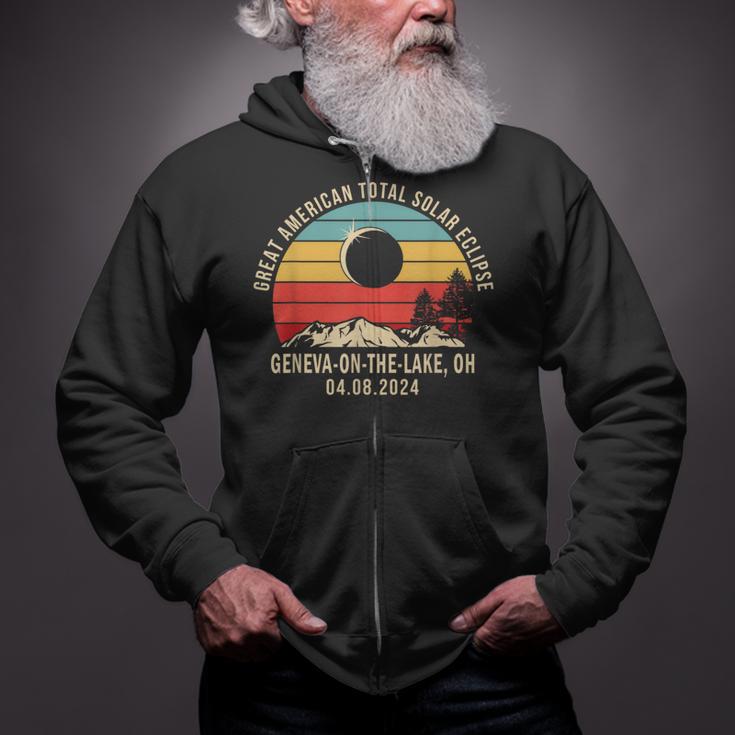 Geneva-On-The-Lake Oh Ohio Total Solar Eclipse 2024 Zip Up Hoodie