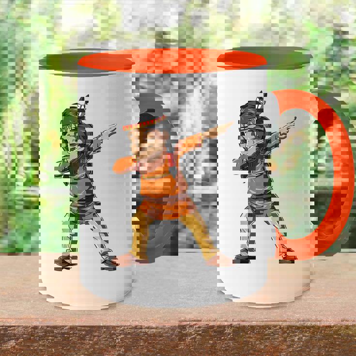 Garçon Indien Qui Dabbing Accent Mug