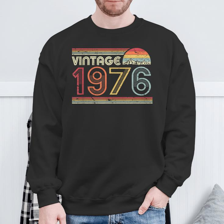 1976 VintageBirthday Retro Style Sweatshirt Gifts for Old Men