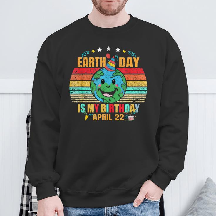 22 April Happy Earth Day It's My Birthday Earth Day Sweatshirt Gifts for Old Men