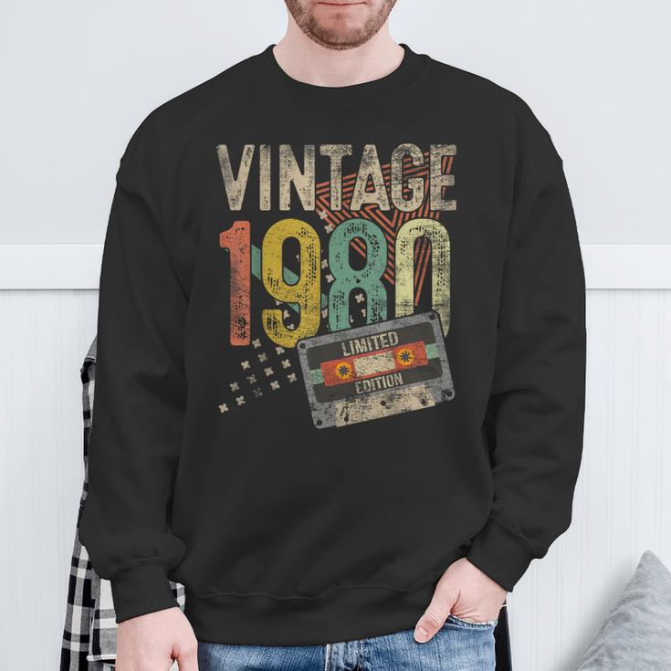 44 Year Old Vintage 1980 Decoration 44Th Birthday Sweatshirt Gifts for Old Men