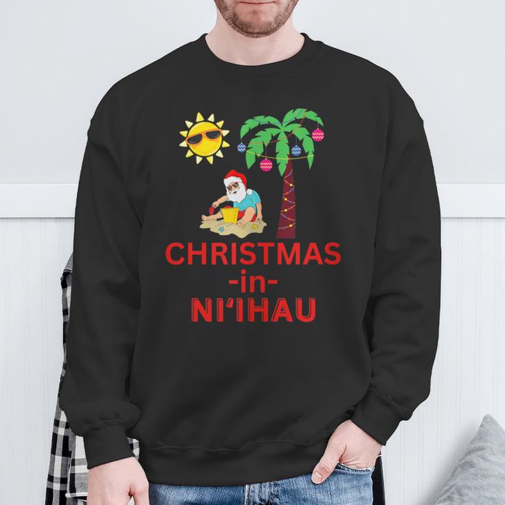 Christmas In Ni'ihau Deck The Palm Trees Hawaii Vacation Sweatshirt Gifts for Old Men