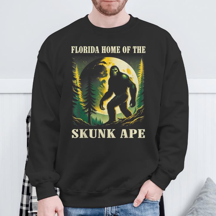 Classic Florida Of The Skunk Ape Cute Animal Pet Monsters Sweatshirt Gifts for Old Men