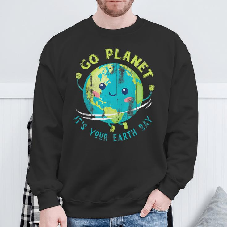 Cute Earth Day 2024 Sweatshirt Gifts for Old Men