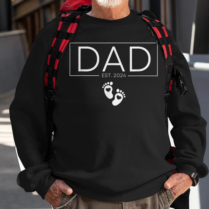 Dad Est 2024 New Dad 2024 First-Time Dad 2024 Idea Sweatshirt Gifts for Old Men