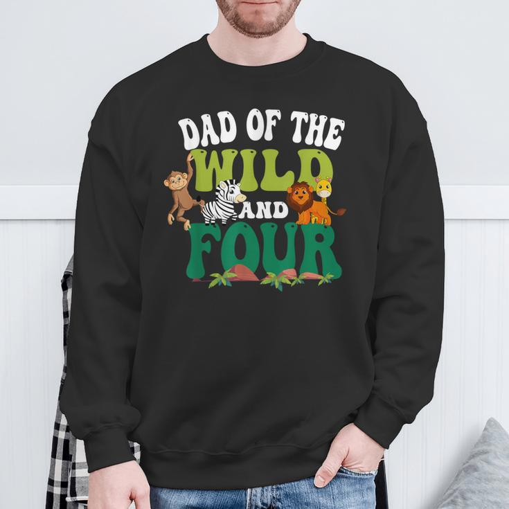 Dad Of The Wild And Four Zoo Birthday 4 Safari 4Th Bday Sweatshirt Gifts for Old Men
