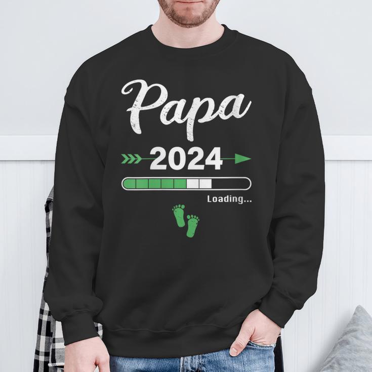 Damen Papa Loading 2024 Werdender Papa Baby Geburt Daddy To Be Mit-Ausschnitt Sweatshirt Geschenke für alte Männer