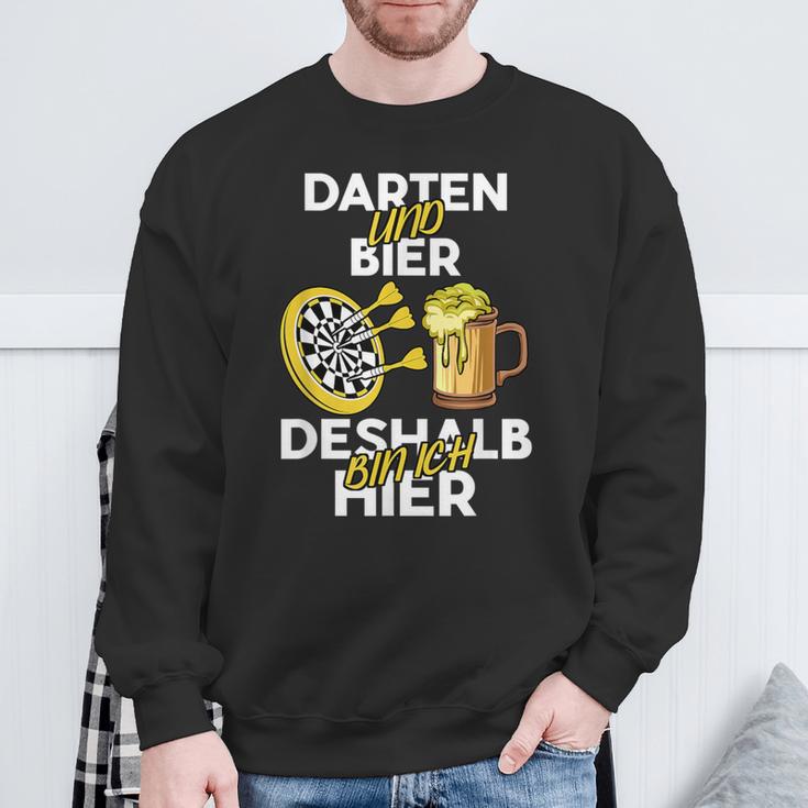 Darten Und Bier Darum Bin Ich Hier Darts Player Sweatshirt Geschenke für alte Männer