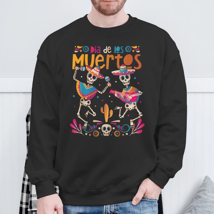 Dia De Los Muertos Day Of The Dead Mexican Skeleton Dancing Sweatshirt Gifts for Old Men