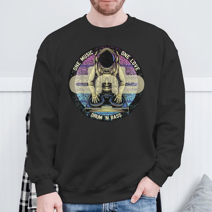 Drum And Bass Fan Item Dj Astronaut Version Sweatshirt Geschenke für alte Männer