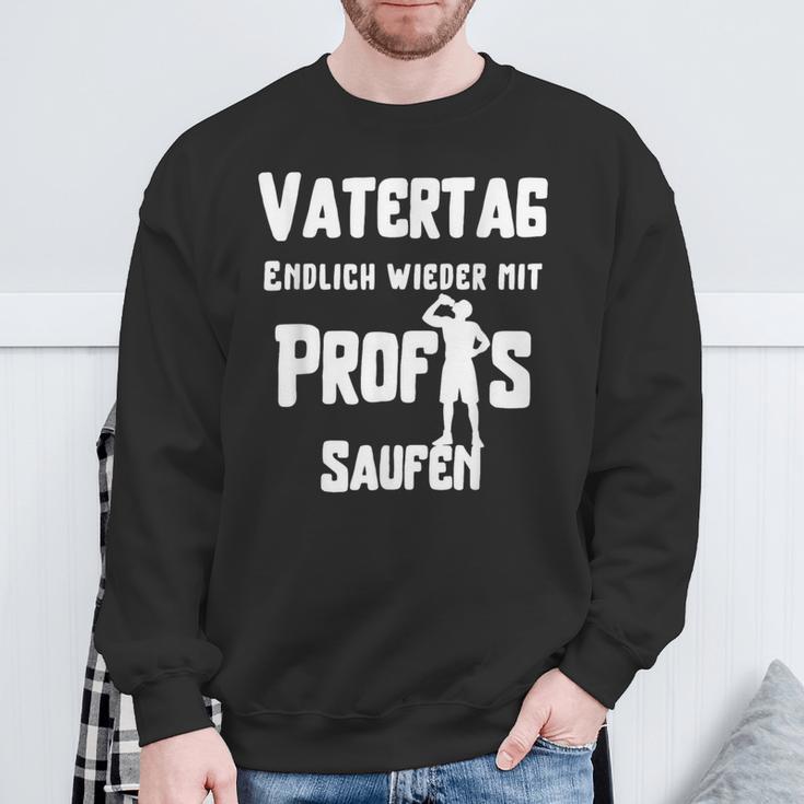 Endlich Wieder Mit Profis Saufen Alcohol Handcart Sweatshirt Geschenke für alte Männer