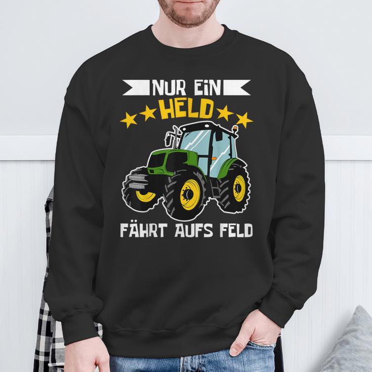 Farmer's Nur Ein Held Fahrt Auf S Feld German Language Sweatshirt Geschenke für alte Männer