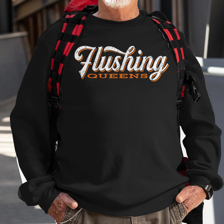 Flushing Queens Cool Retro Nyc Script Sweatshirt Gifts for Old Men