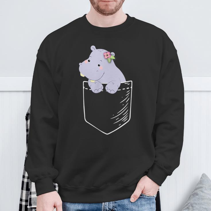Hippopotamus in Tasche Schwarzes Sweatshirt, Lustiges Tiermotiv Tee Geschenke für alte Männer