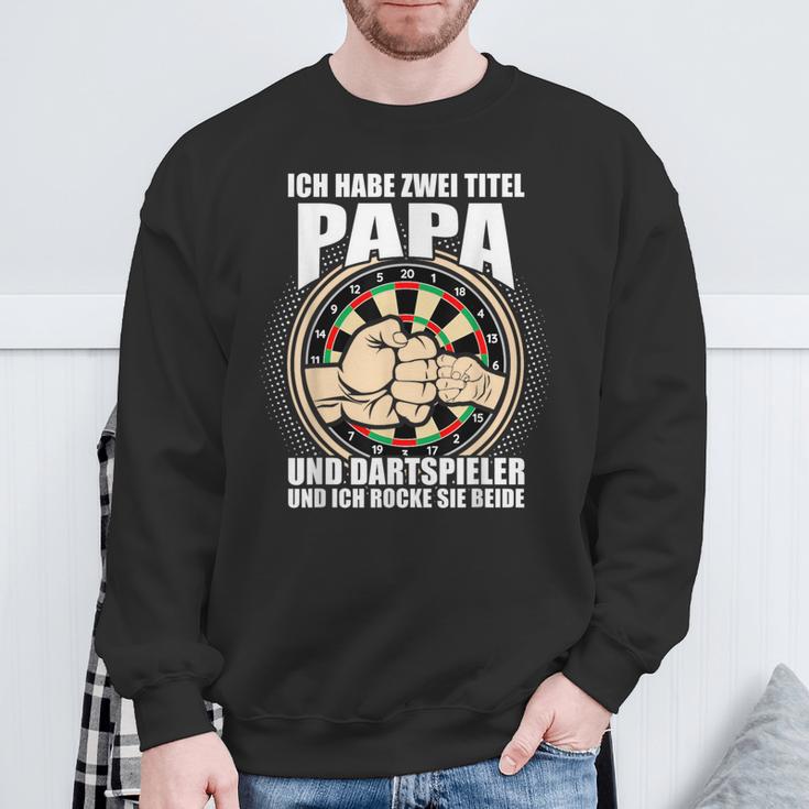 Ich Habe Zwei Titel Papa Und Dartspiel German Sweatshirt Geschenke für alte Männer