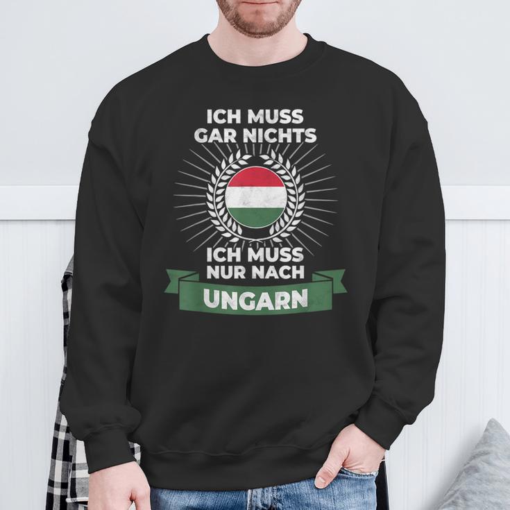 “Ich Muss Nur Nach Ungar” Sweatshirt Geschenke für alte Männer