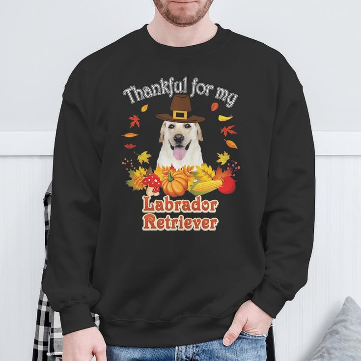 I'm Thankful For My Labrador Retriever Dog Lover Pumpkin Sweatshirt Gifts for Old Men
