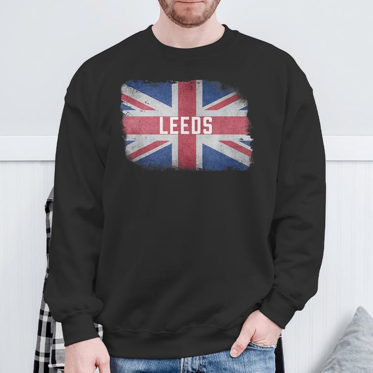 Leeds British United Kingdom Flag Vintage Uk Souvenir Sweatshirt Gifts for Old Men