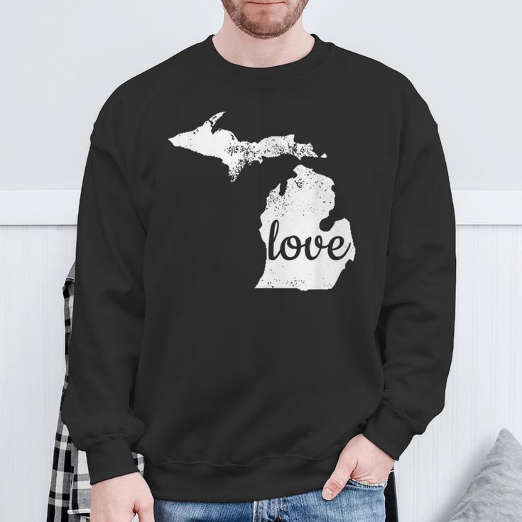 Michigan Love Mi Home State Pride Distressed Sweatshirt Gifts for Old Men