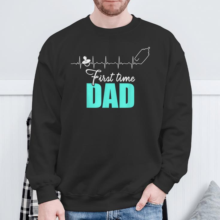 New First Time Dad To Be Heartbeat Daddy Sweatshirt Gifts for Old Men