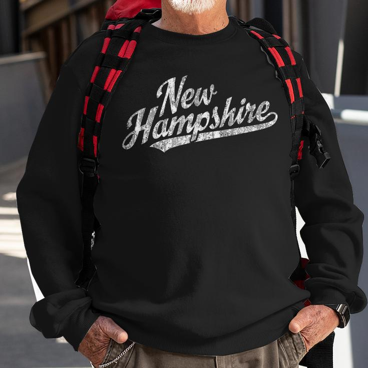 New Hampshire Nh Vintage Sports Script Retro Sweatshirt Gifts for Old Men