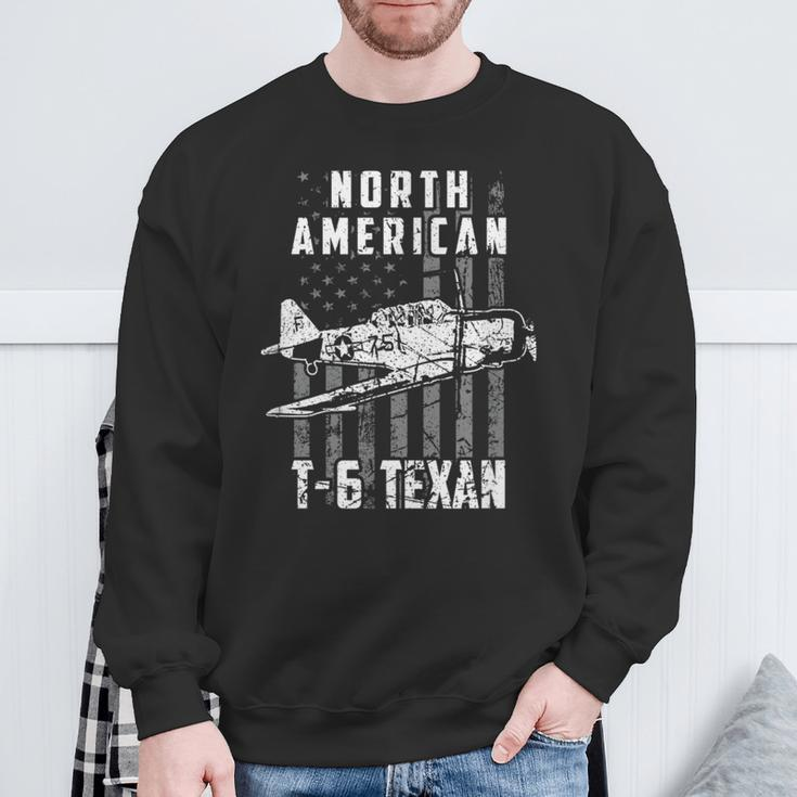 North American T-6 Texan Warbird Us Flag Vintage Aircraft Sweatshirt Gifts for Old Men
