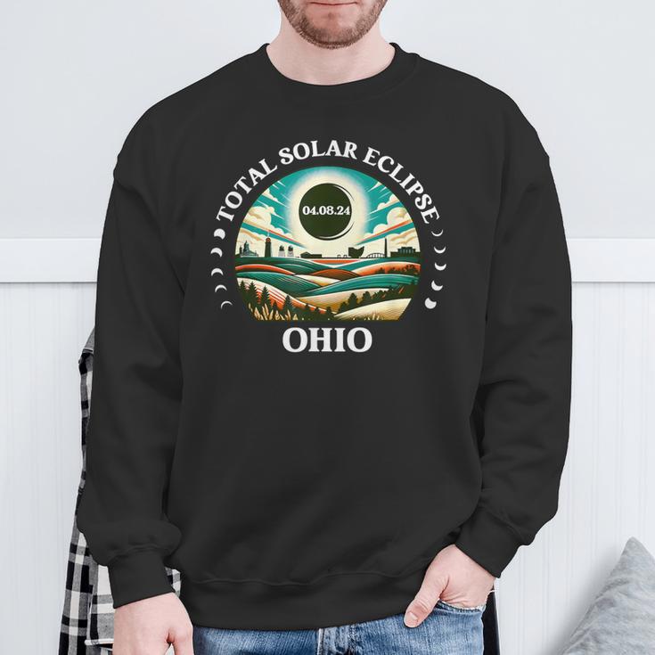 Ohio Eclipse 40824 Retro America Total Solar Eclipse 2024 Sweatshirt Gifts for Old Men