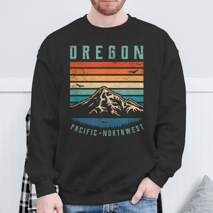 Oregon RetroVintage Portland Home State Mountains Sweatshirt Gifts for Old Men