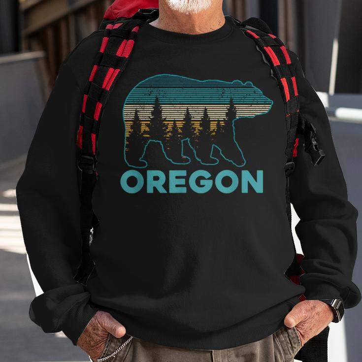 Oregon Vintage Grizzly Bear Nature Hiking Souvenir Sweatshirt Gifts for Old Men