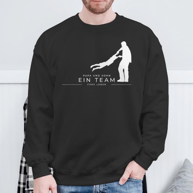 Papa Und Sohn Ein Team Für Leben Partner Look Father Son Sweatshirt Geschenke für alte Männer