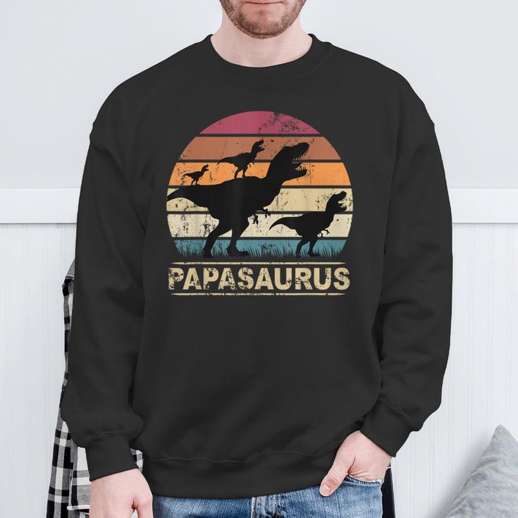 Papasaurus Dinosaur With Papaon Drei Kinder Dino Triplets Sweatshirt Geschenke für alte Männer