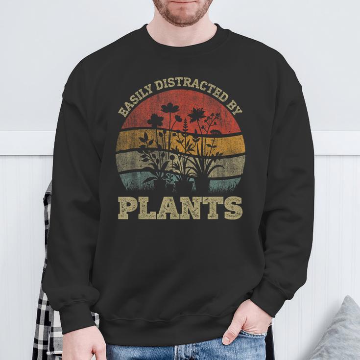 Retro Vintage Easily Distracted By Plants For Plants Lover Sweatshirt Gifts for Old Men