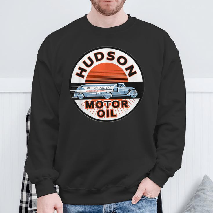 Retro Vintage Gas Station Hudson Motor Oil Car Bikes Garage Sweatshirt Gifts for Old Men