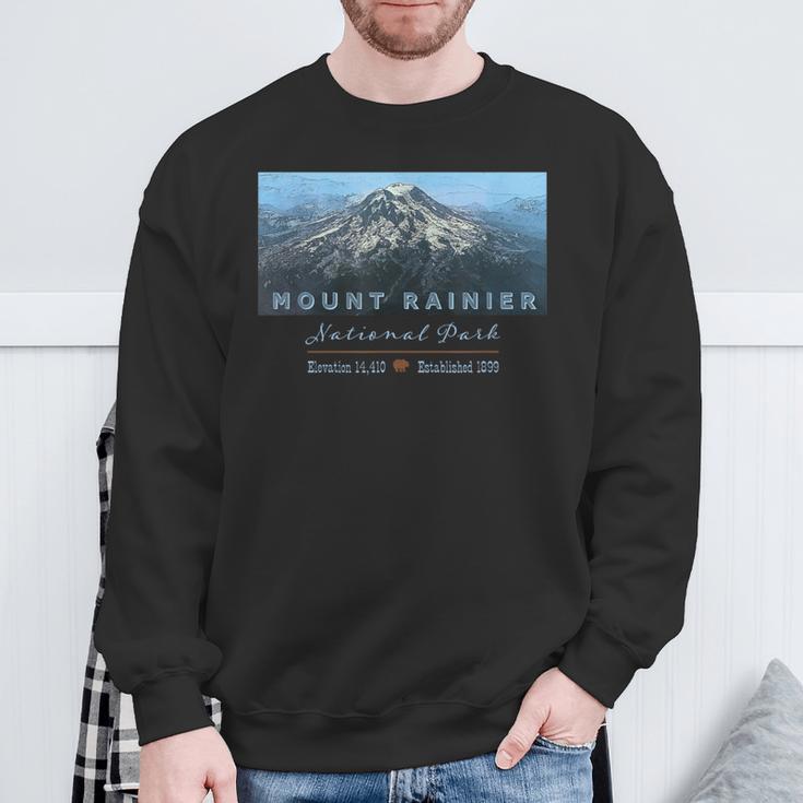 Retro Vintage Mt Rainier National Park Souvenir Sweatshirt Gifts for Old Men