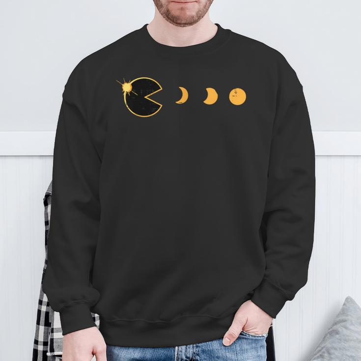 Solar Eclipse Gamer Eating Sun Retro Video Game Boys Kid Sweatshirt Gifts for Old Men