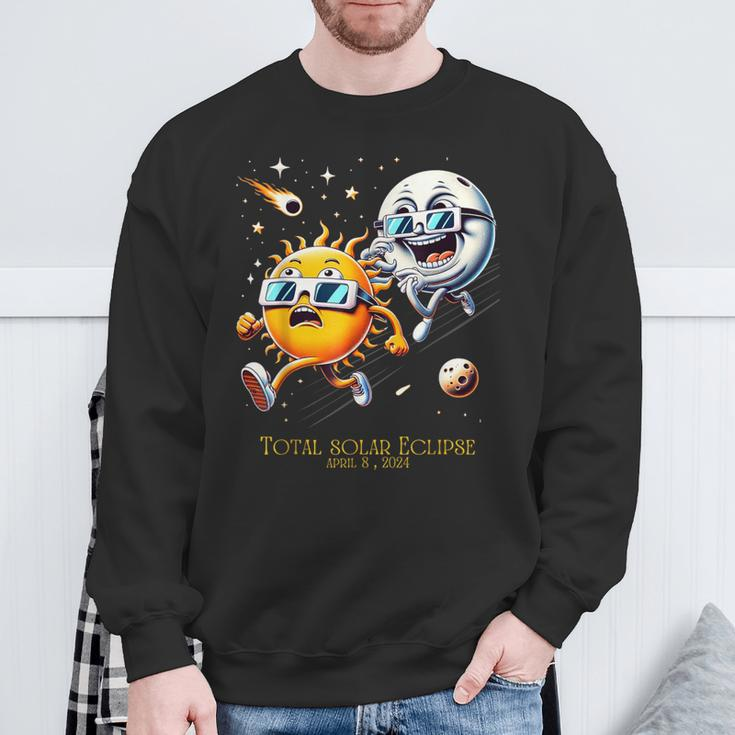 Sun Flees Moon Eclipse Chase Total Solar Eclipse 8-4-2024 Sweatshirt Gifts for Old Men